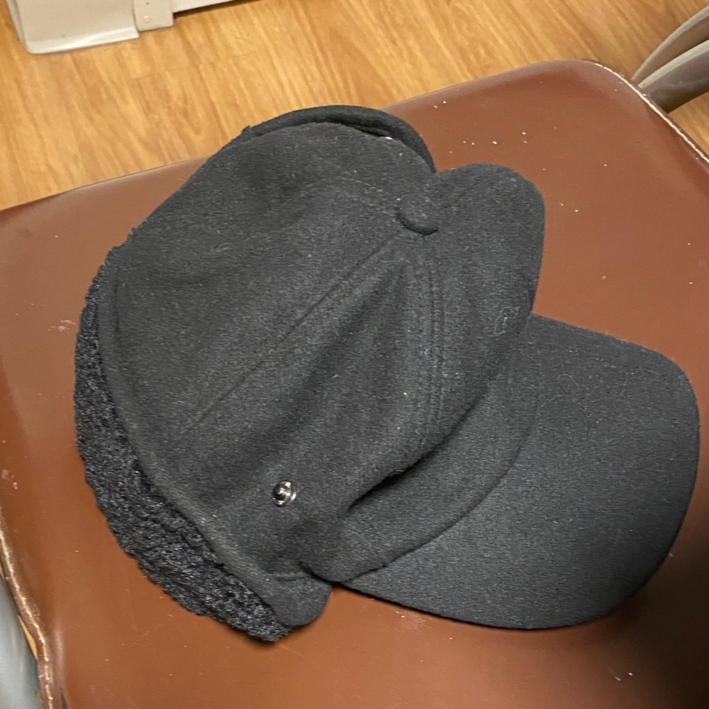 UGG Charcoal /black Cap